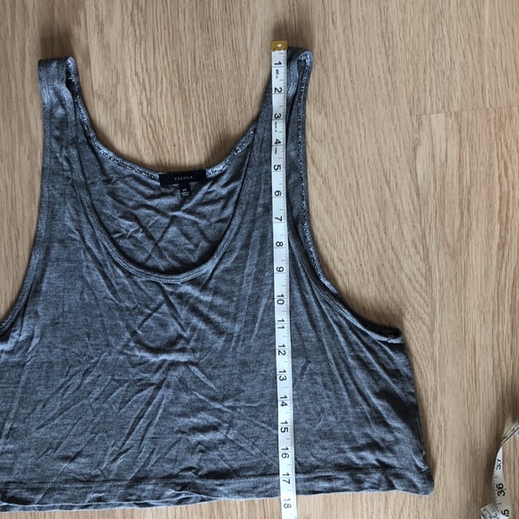 Aritzia Talula Striped Crop Tank - Picture 5 of 12